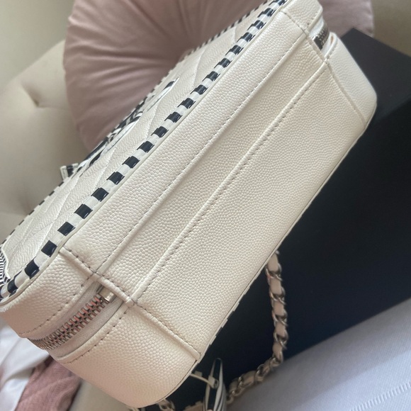 Chanel Vanity Quilted Caviar with Striped Leather - Picture 7 of 11